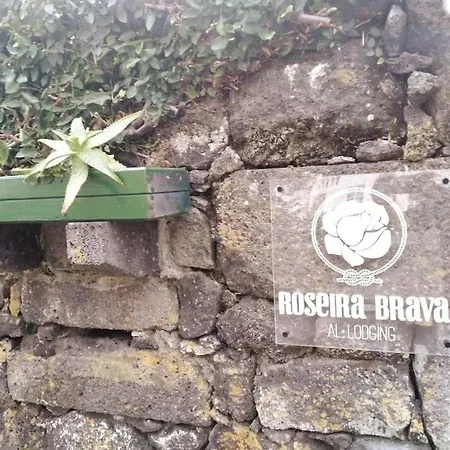 In Pico Casa Da Roseira Brava *